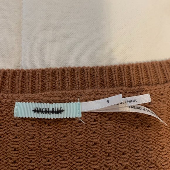 UO / Kimchi Blue Kia Cold shoulders sweater, S - Picture 4 of 5